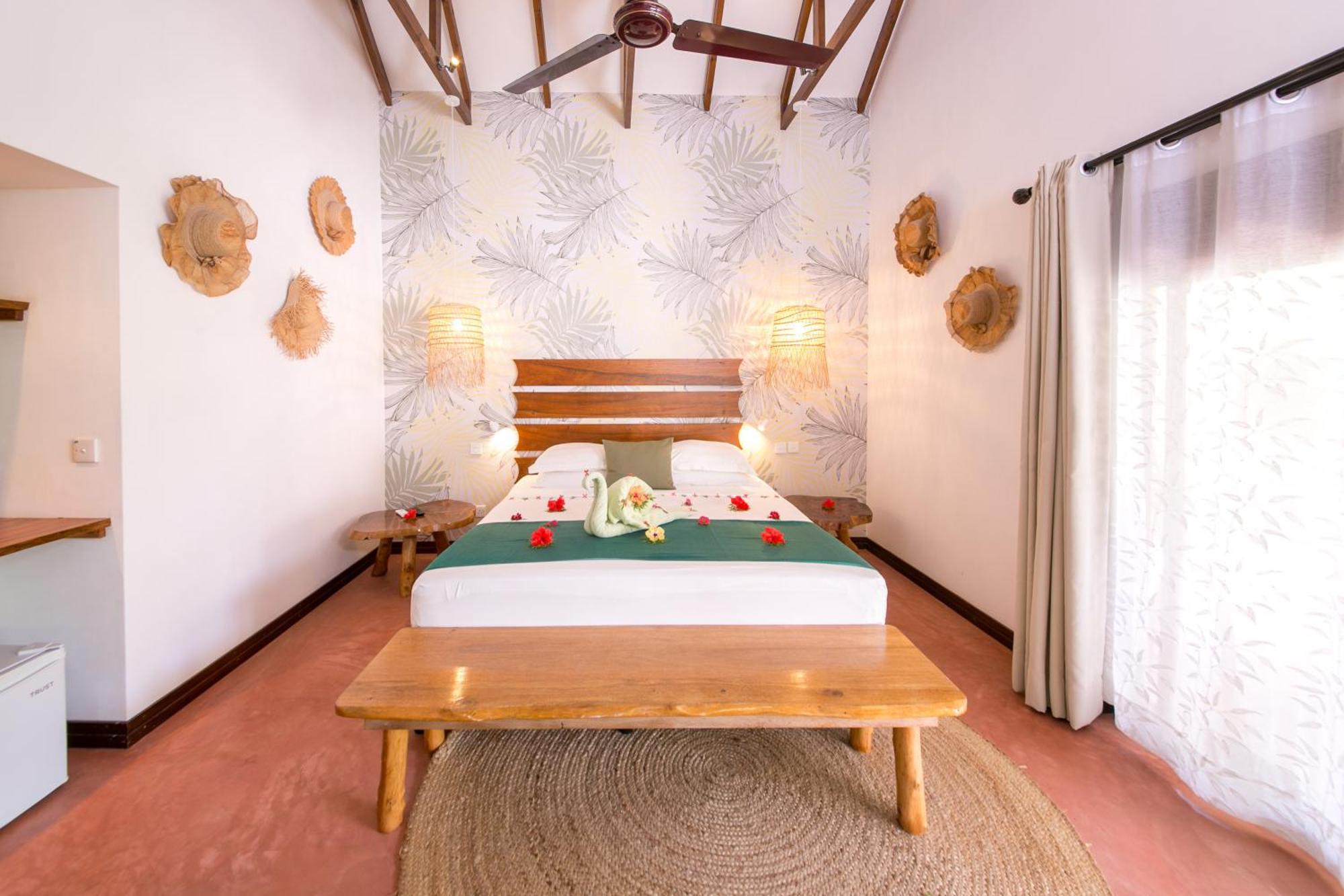Les Lauriers Eco Hotel Анс-Вольбер-Вилаж Экстерьер фото